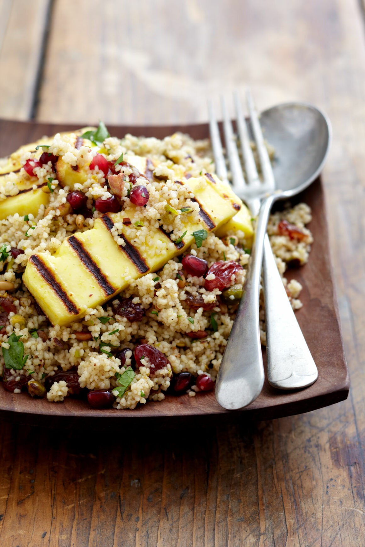 MOROCCAN STYLE COUSCOUS SALAD WITH GRILLED HALLOUMI NOMU